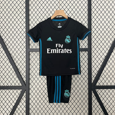 Real Madrid 17/18 away KIT