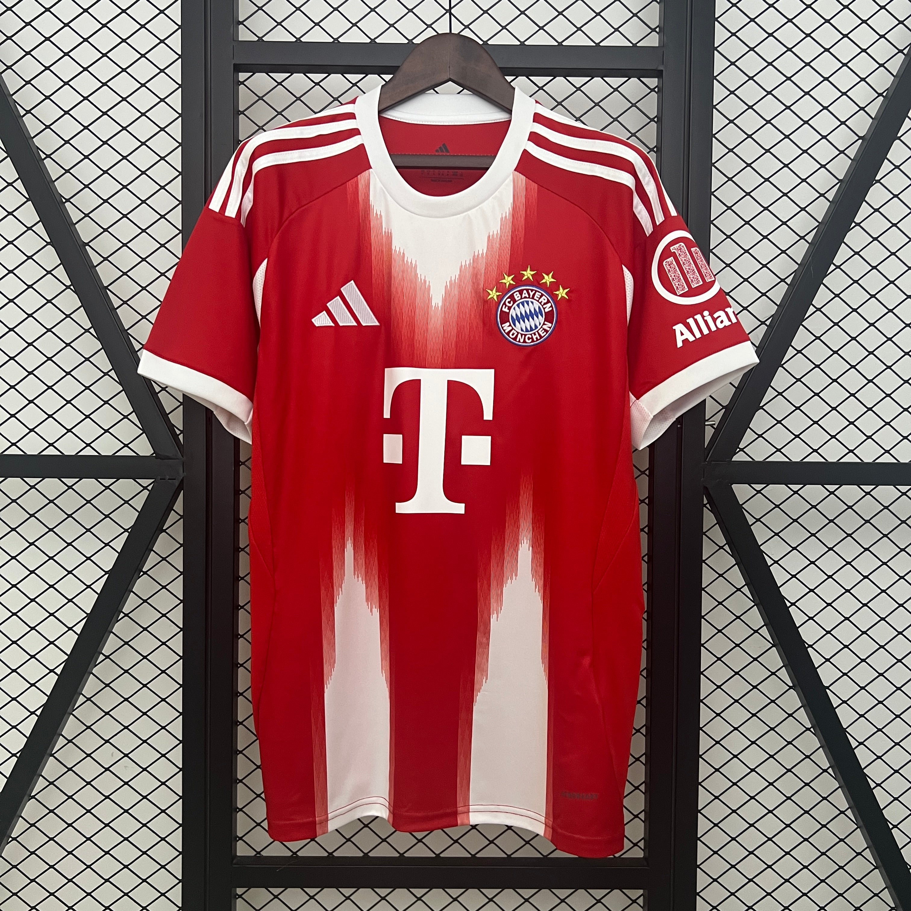 Bayern Munich 25/26 Home Jersey